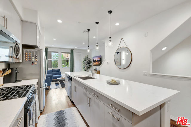 Property photo of 1580 W 1st ST