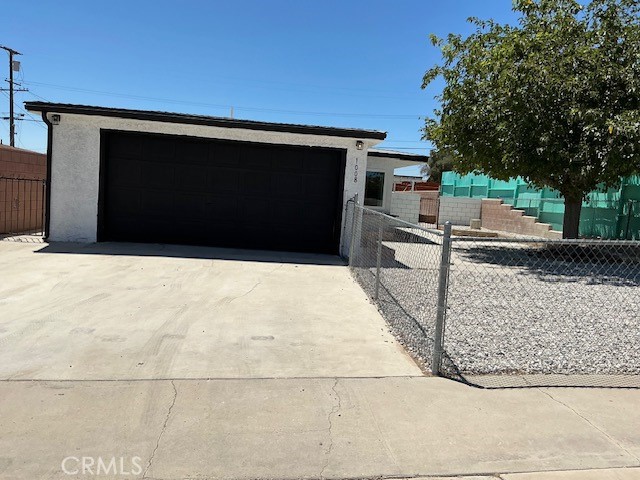 Property photo of 1008 E Elizabeth ST