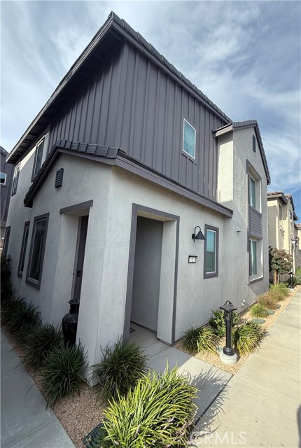 Property photo of 16657 Snowdrop LN