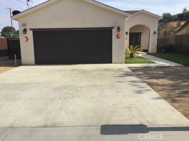 Property photo of 279 W 39TH