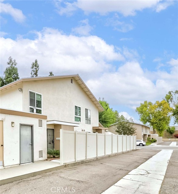 Property photo of 13548 VILLAGE DR #3/4