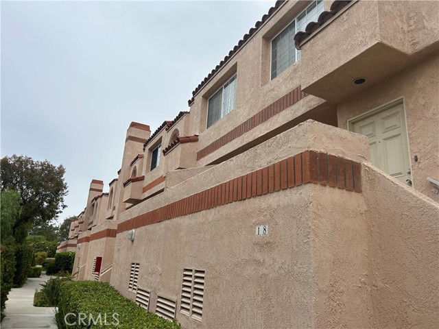 Property photo of 3101 Plaza Del Amo