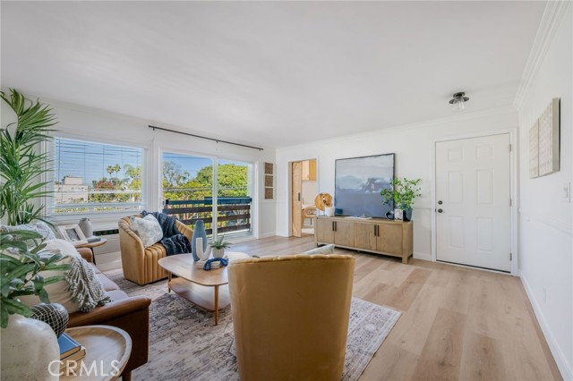 Photo of 2844 E 3rd St