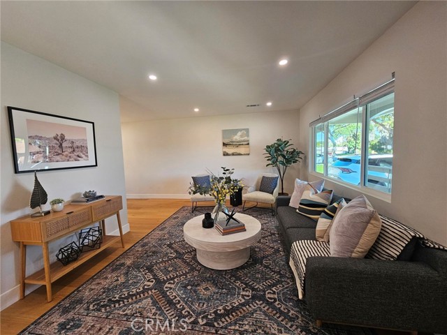 Property photo of 22951 Walnut ST