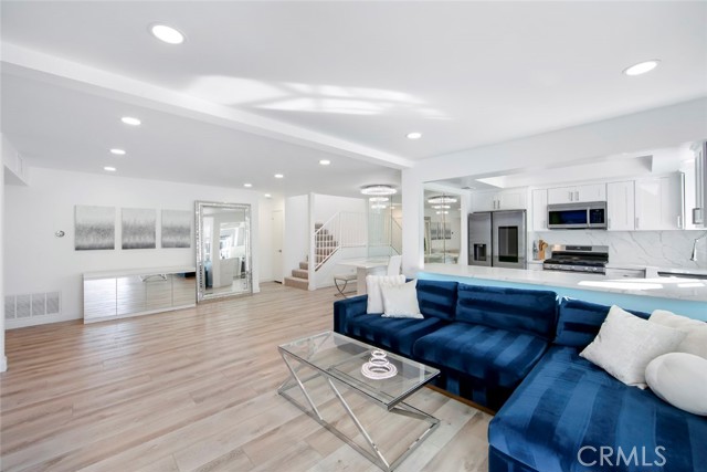 Property photo of 918 Hyde CT