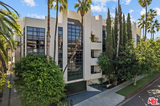 Property photo of 11636 Montana AV