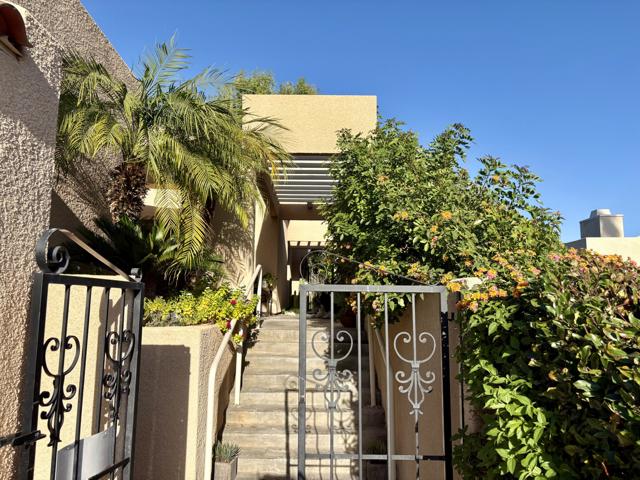 Property photo of 33 Mission CT