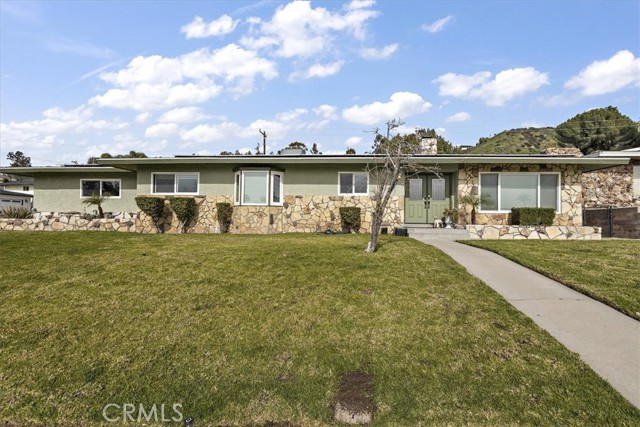 Property photo of 1304 Deauville CT