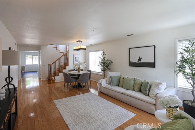 Property photo of 2433 N Cameo CT