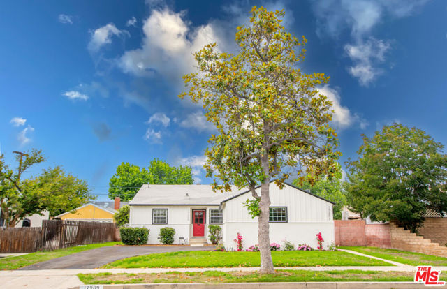 Property photo of 17209 Stagg ST