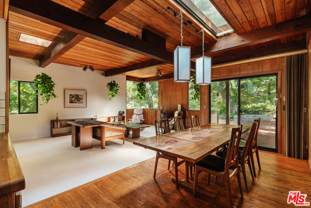 Photo of 1289 Old Topanga Canyon Rd