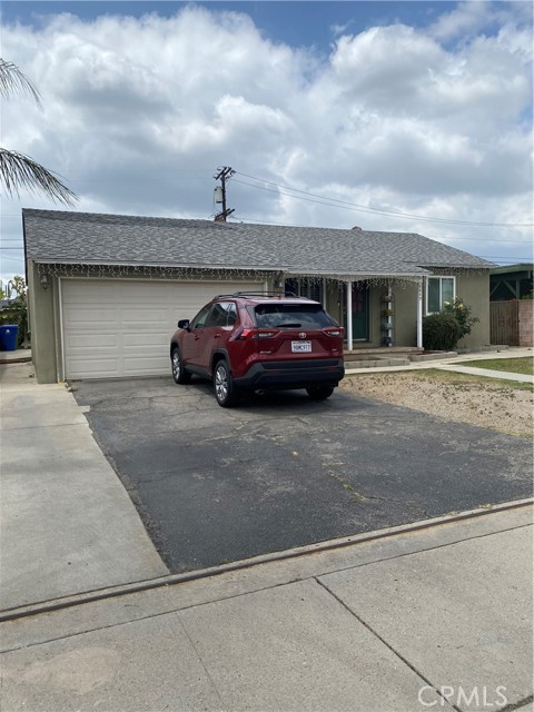 Property photo of 8849 Tyrone AV