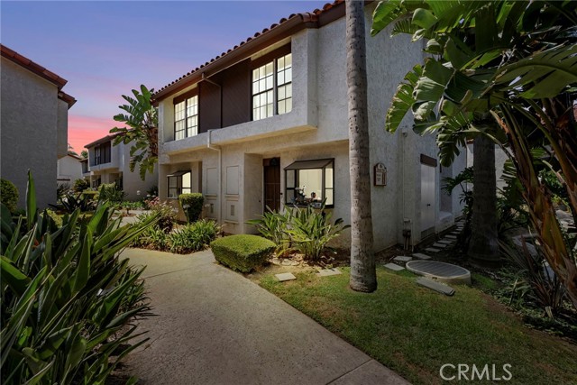 Photo of 392 Hawaii Wy