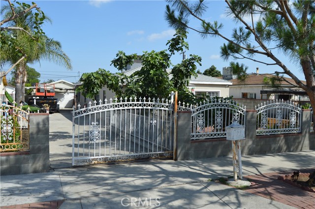 Property photo of 13104 Hoyt ST