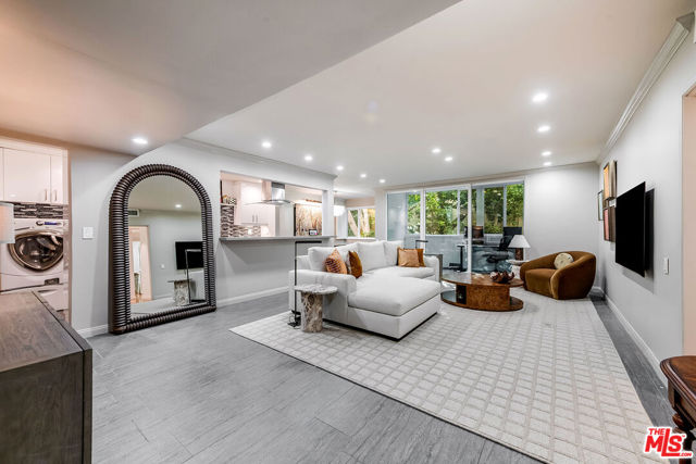 Property photo of 1015 N Kings RD