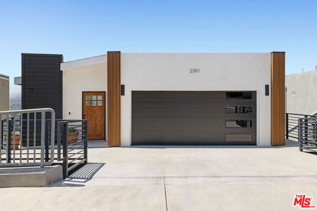 Property photo of 2391 Yorkshire DR