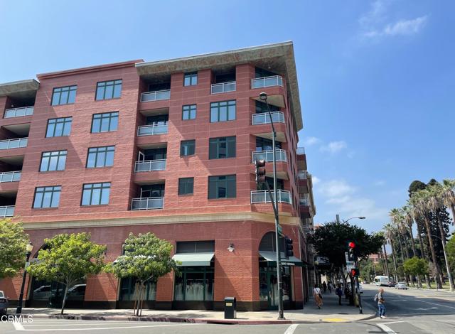 Property photo of 125 N Raymond AV
