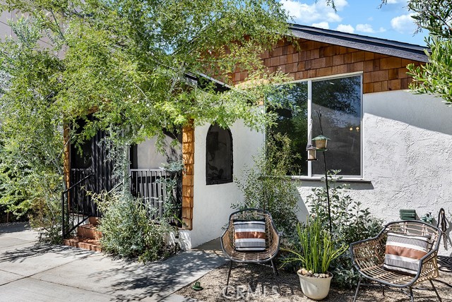 Property photo of 1215 N Avenue 56
