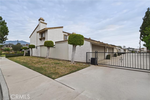 Property photo of 118 N Gladys Ave