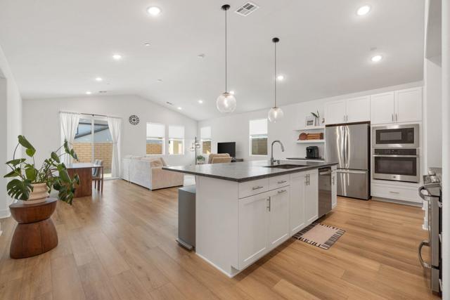 Property photo of 42501 Solicio WY