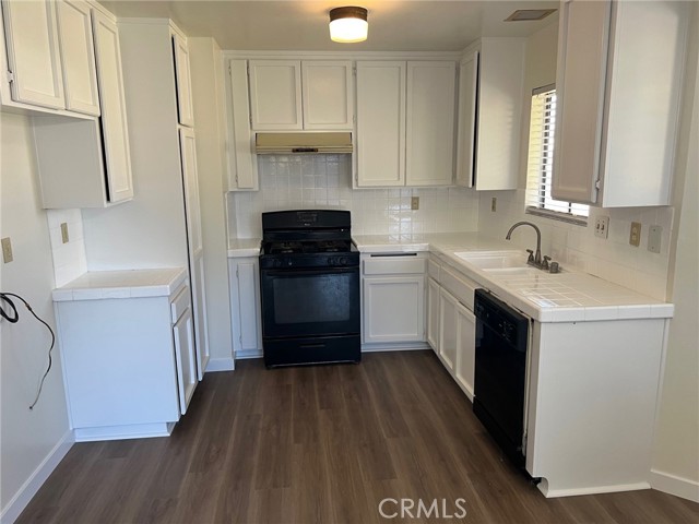 Property photo of 10643 Redwood