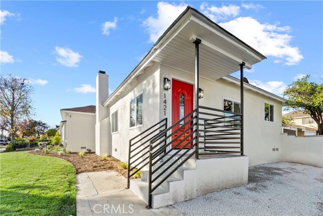 Property photo of 1421 E Norwood