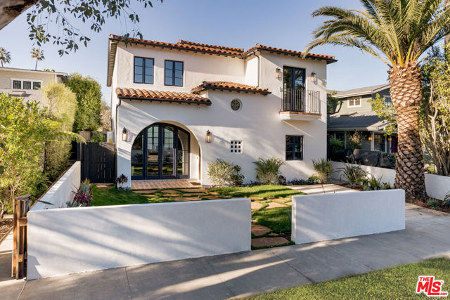 Property photo of 2445 Glyndon AV