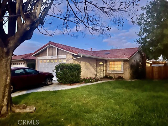 Property photo of 810 Santa Fe LN