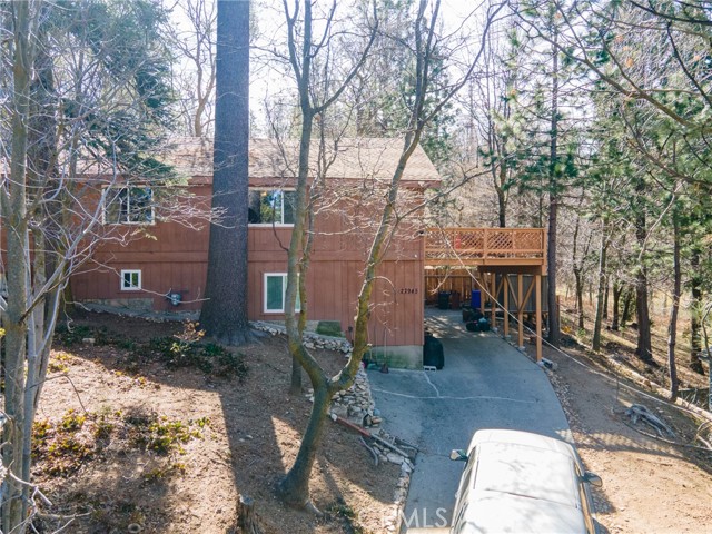 Property photo of 22945 Redwood WY