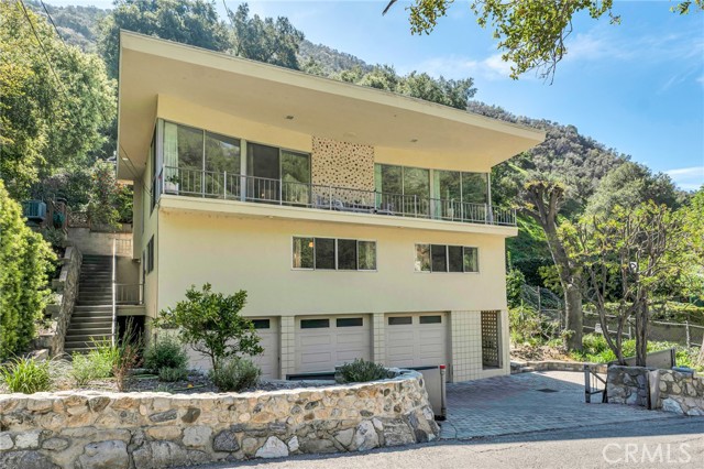 Property photo of 1220 Country Club DR