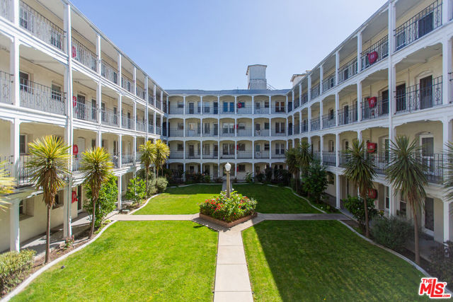 Property photo of 4125 S Figueroa ST