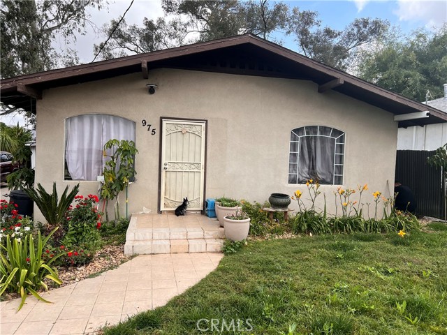 Property photo of 975 E CITRUS ST