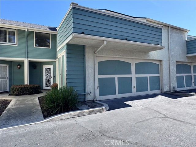 Property photo of 658 S Webster AV