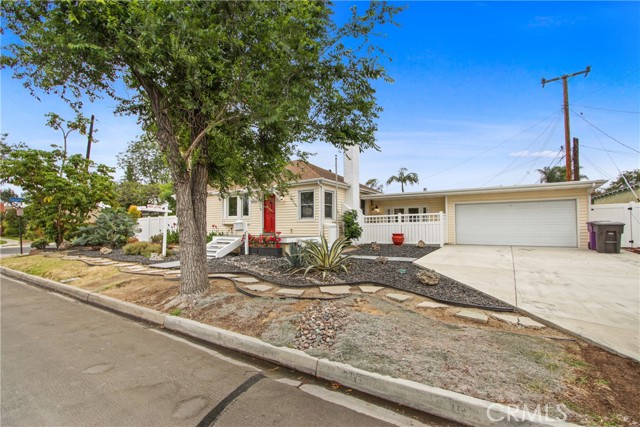 Property photo of 4841 E Los Coyotes Diagonal
