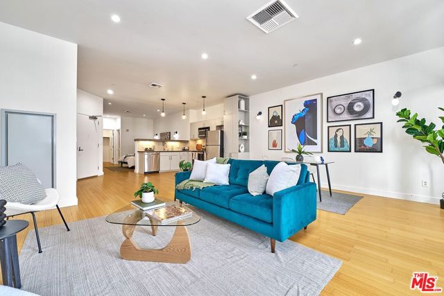 Property photo of 3810 Wilshire BL
