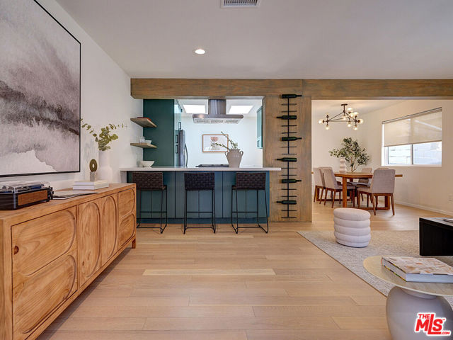 Property photo of 422 W Avenue 37