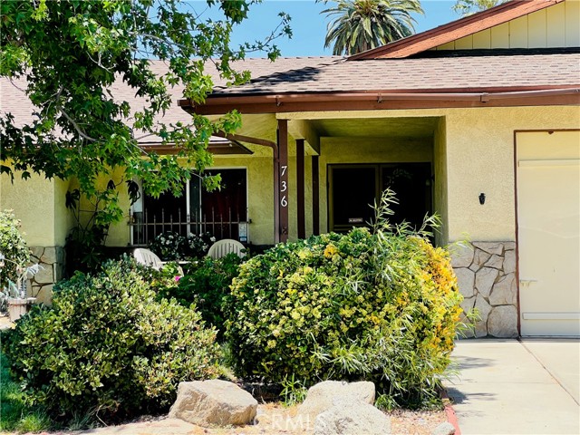 Property photo of 736 Marquesa Court