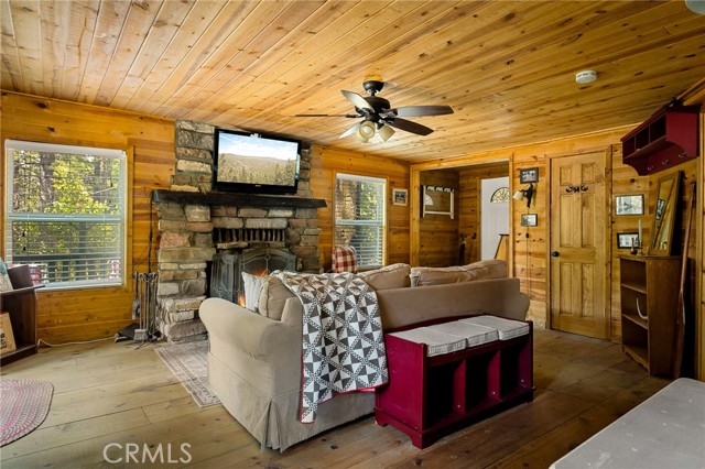 Property photo of 33400 Bluebird DR