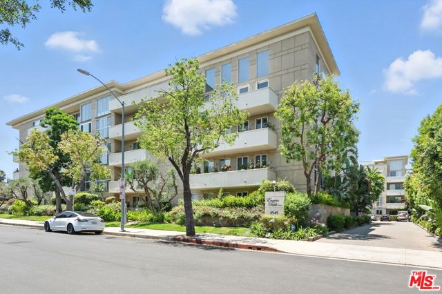Property photo of 4949 Genesta AV