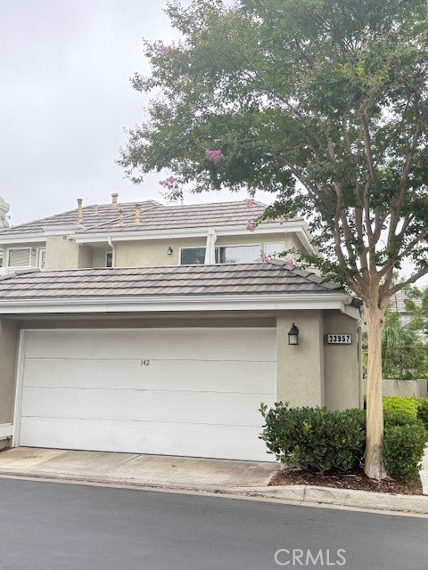 Property photo of 23957 Arroyo Park DR