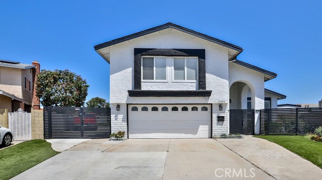 Property photo of 12246 Nadine CR