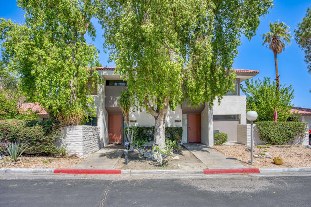 Property photo of 2504 N Whitewater Club DR