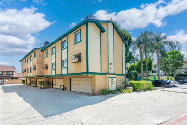 Property photo of 1614 S Mayflower