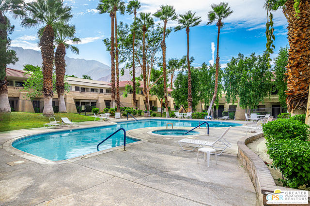 Property photo of 2820 N Arcadia CT