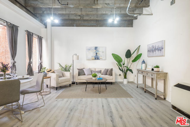 Property photo of 312 W 5th ST