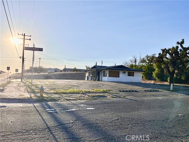 Property photo of 15720 Mojave DR