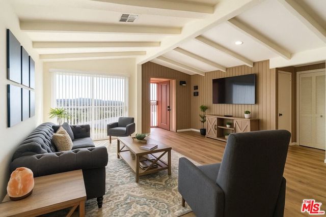 Property photo of 9204 Rowell AV