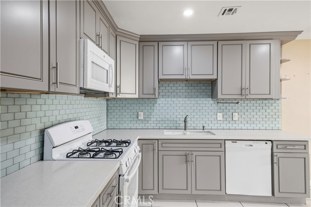 Property photo of 14429 Chardon AV