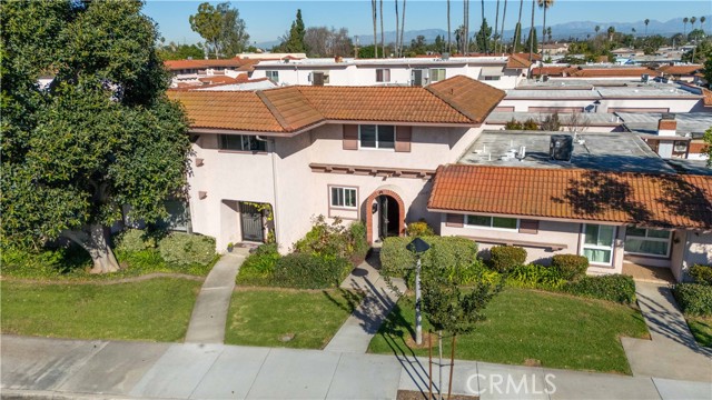 Property photo of 10081 Orangewood AV