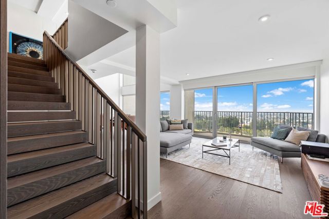 Property photo of 2025 Avenue Of The Stars
